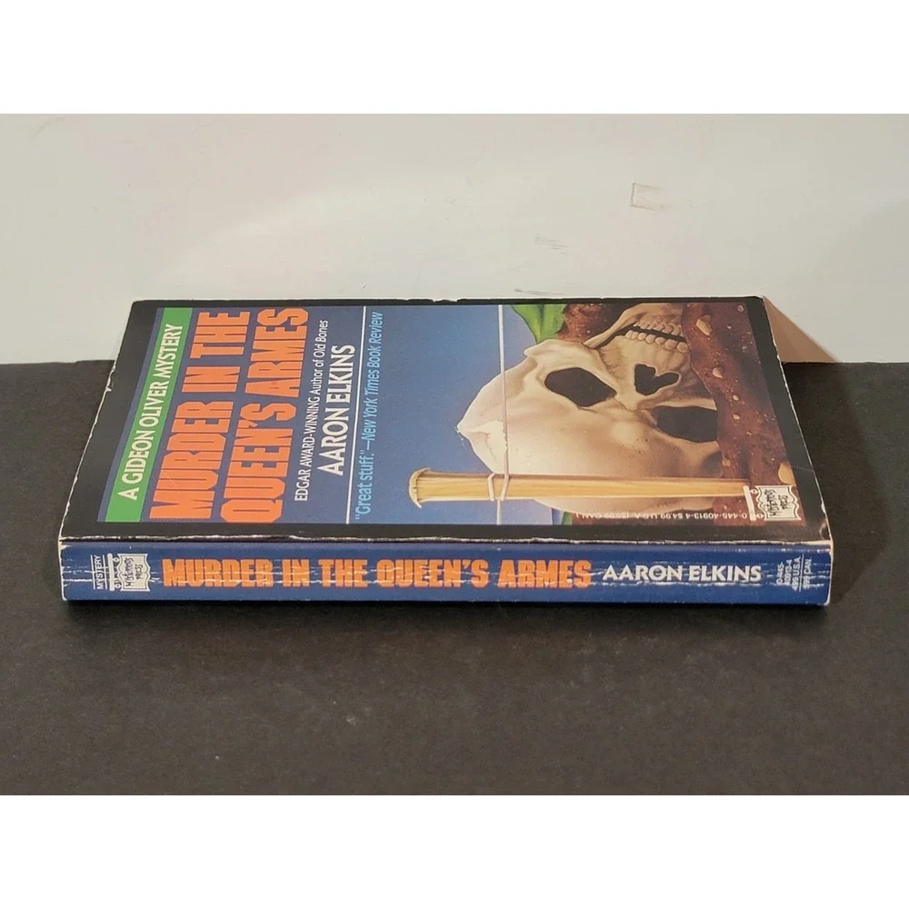 1990 Murder In The Queens Armes Aaron Elkins Mysterious Press 1st Printing‎
